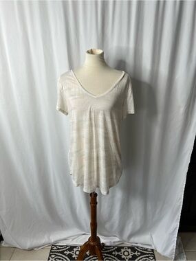 Lucky Brand Los Angeles Ivory Camo V-Neck Tee Size Large